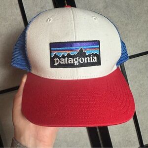 Patagonia Blue Red mesh Trucker SnapBack Hat - patch label